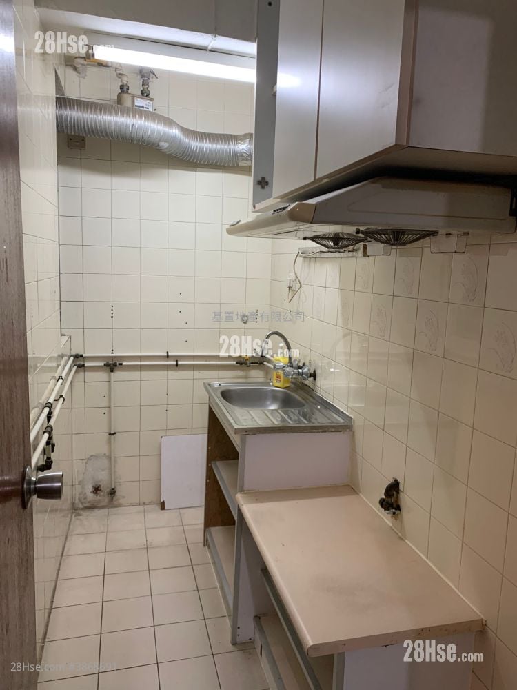 Billion Court Rental 2 Bedrooms , 1 Bathroom