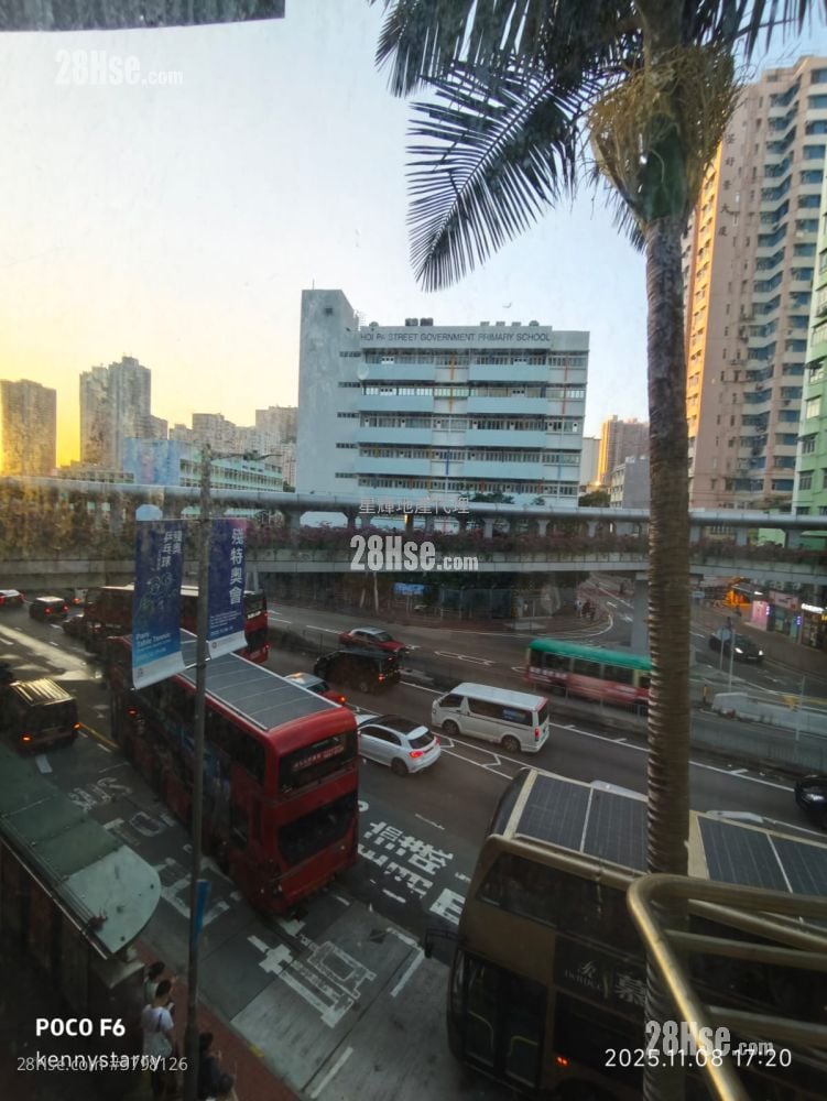 睡房 3: 卓明大厦（电梯低层），大河道附近港铁站，向阳街窗，四正好摆放，约160尺底价只租7200