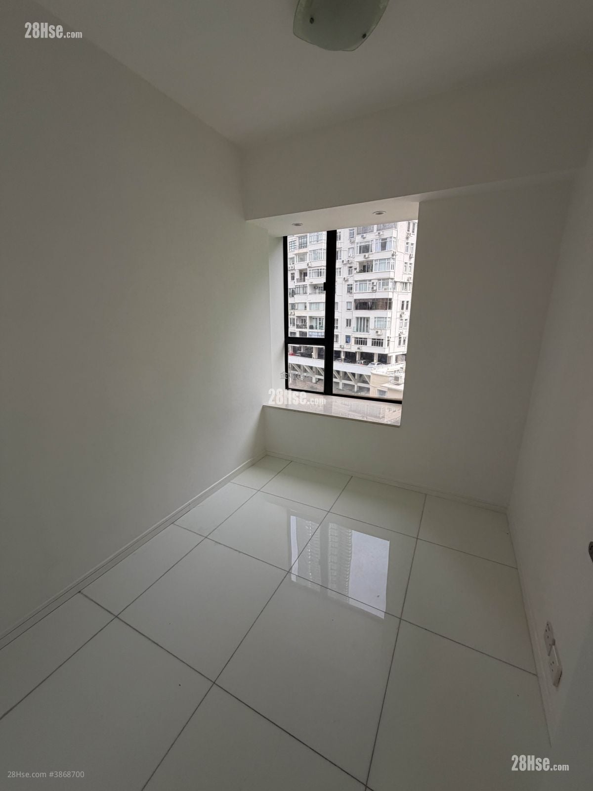 Celeste Court Rental 3 Bedrooms 794 ft²