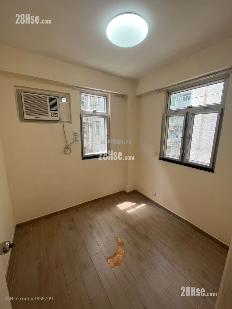 Wyler Gardens Rental 2 Bedrooms , 1 Bathroom 336 ft²
