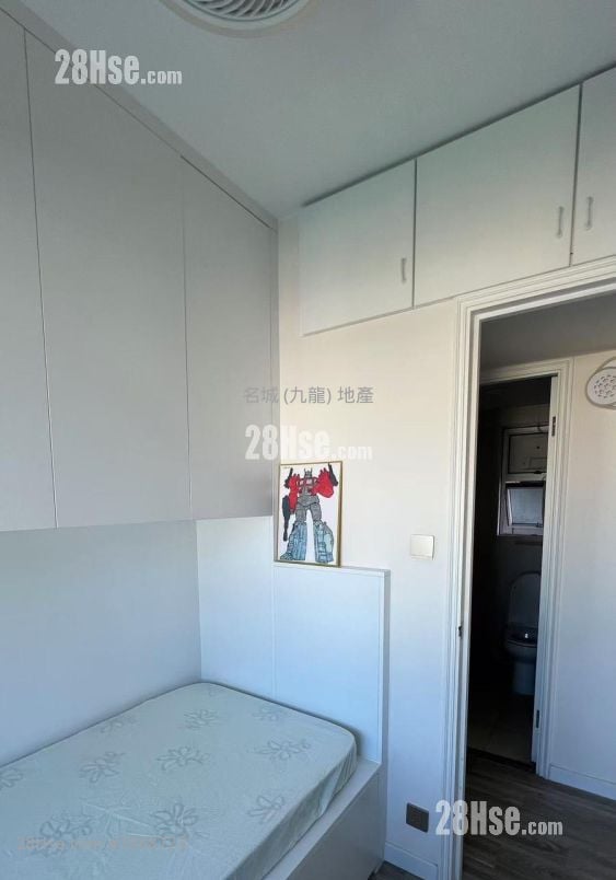 Metro Harbour View Sell 3 Bedrooms , 2 Bathrooms 534 ft²