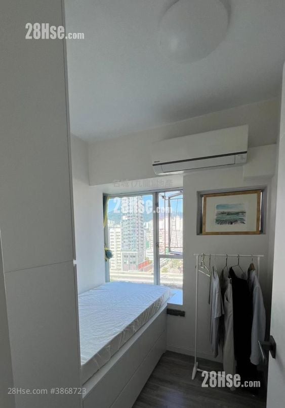 Metro Harbour View Sell 3 Bedrooms , 2 Bathrooms 534 ft²