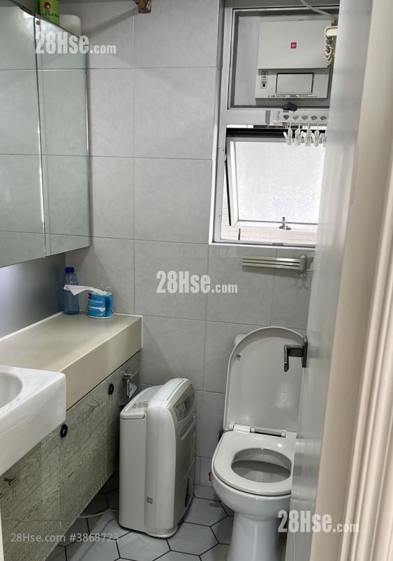 Metro Harbour View Sell 3 Bedrooms , 2 Bathrooms 534 ft²