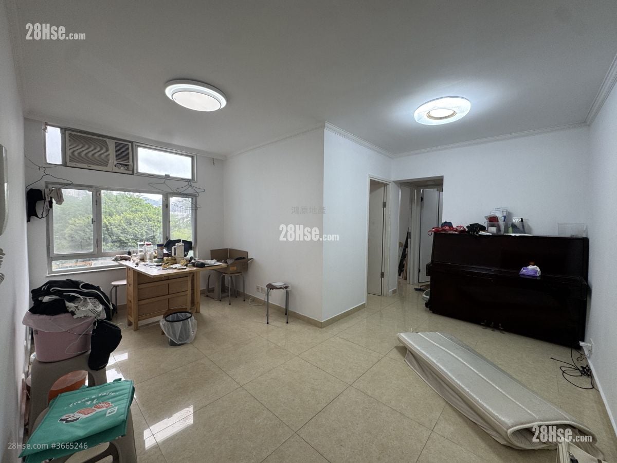 Ka Lung Court Rental 3 Bedrooms , 1 Bathroom 554 ft²