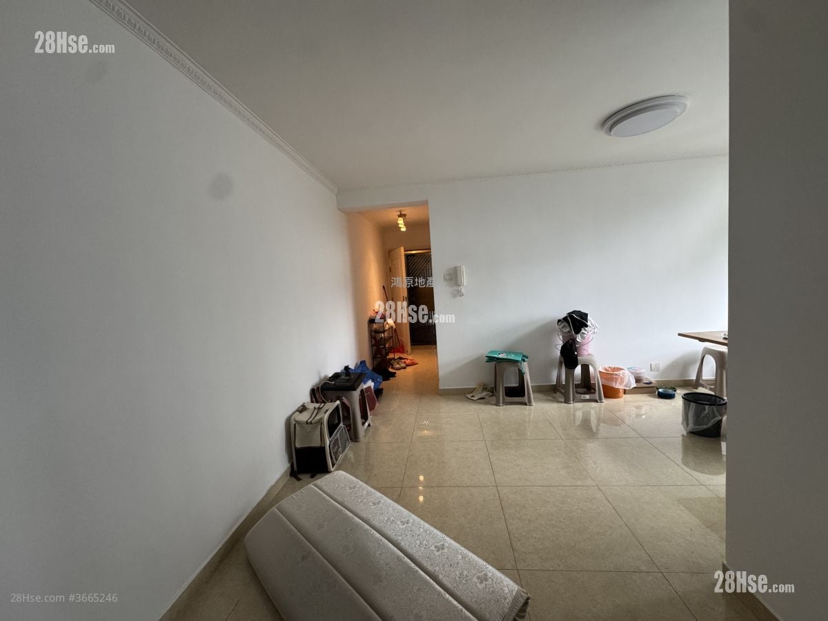 Ka Lung Court Rental 3 Bedrooms , 1 Bathroom 554 ft²