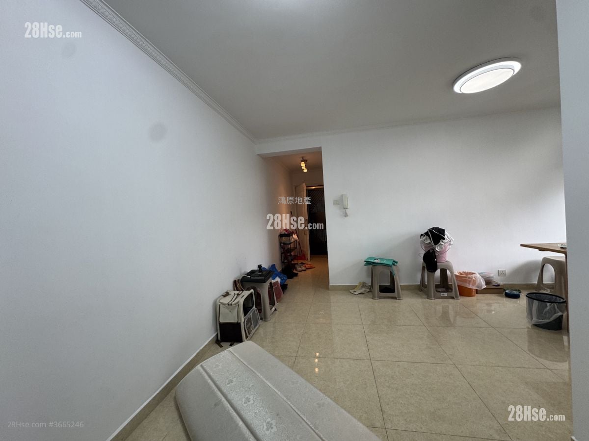 Ka Lung Court Rental 3 Bedrooms , 1 Bathroom 554 ft²