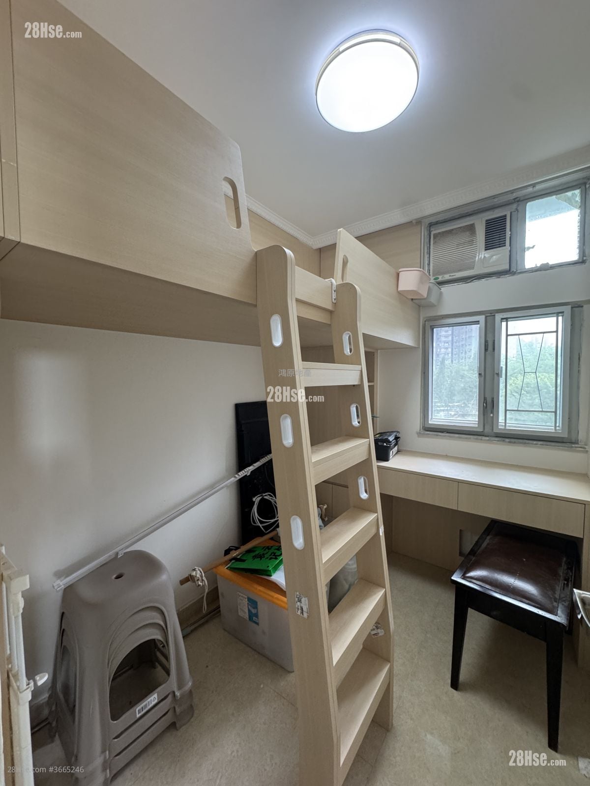 Ka Lung Court Rental 3 Bedrooms , 1 Bathroom 554 ft²