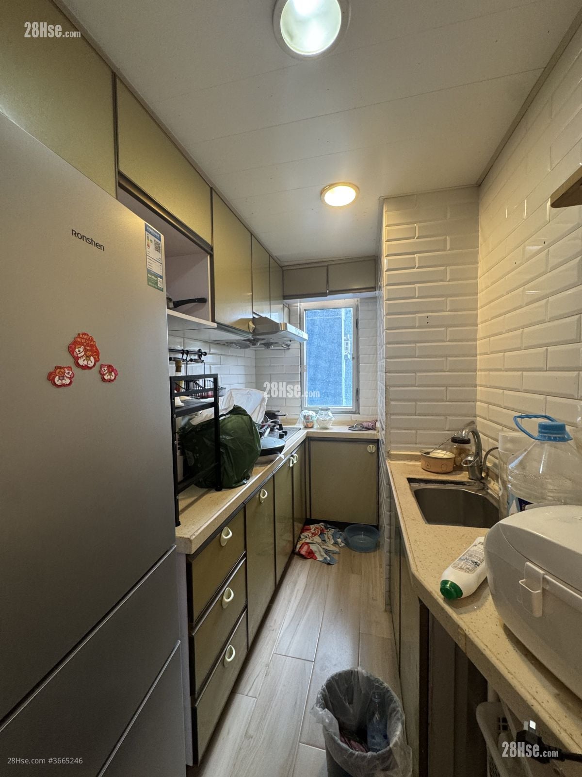 Ka Lung Court Rental 3 Bedrooms , 1 Bathroom 554 ft²