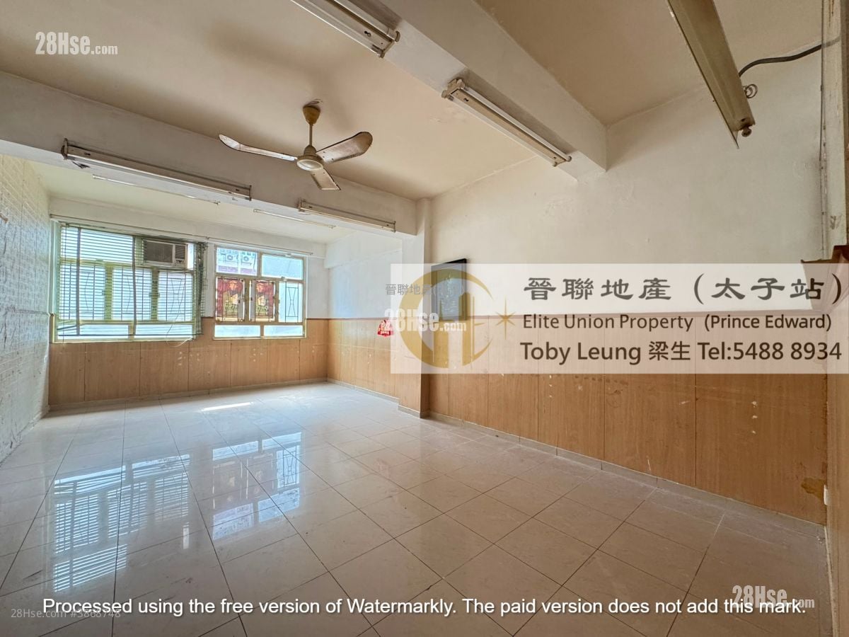 Foon Shing Building Sell 5+ Bedrooms , 2 Toilets 1,009 ft²