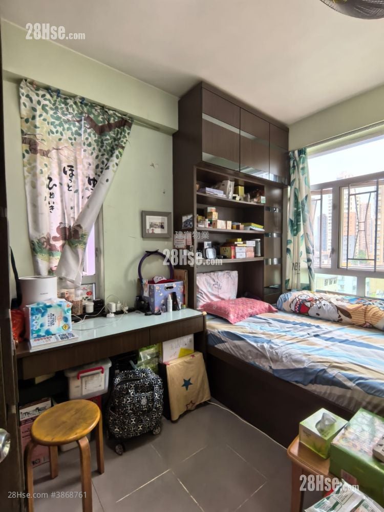 Tai Hang Building Sell 2 Bedrooms , 1 Bathroom 380 ft²