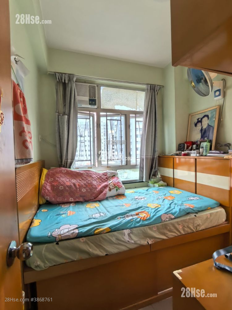 Tai Hang Building Sell 2 Bedrooms , 1 Bathroom 380 ft²