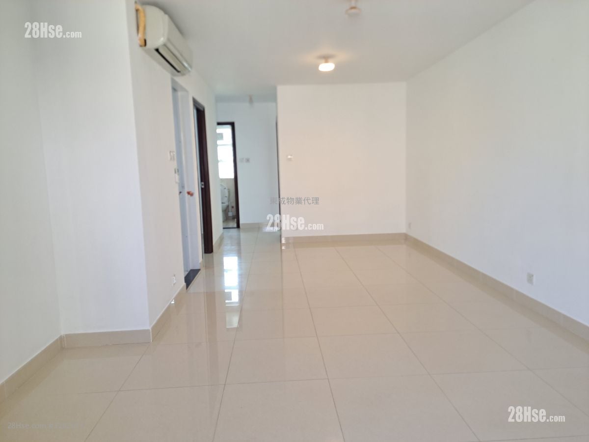 Village Rental 3 Bedrooms , 1 Bathroom 700 ft²