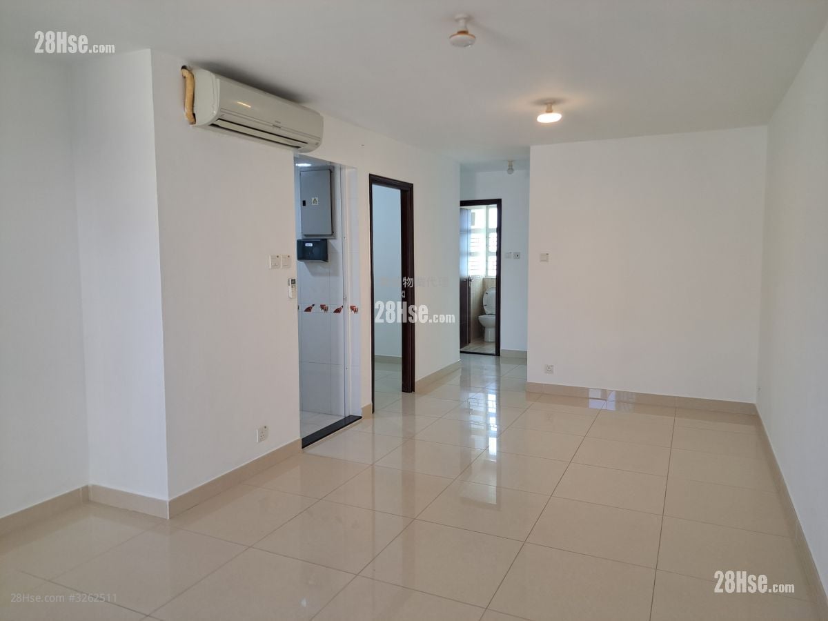 Village Rental 3 Bedrooms , 1 Bathroom 700 ft²