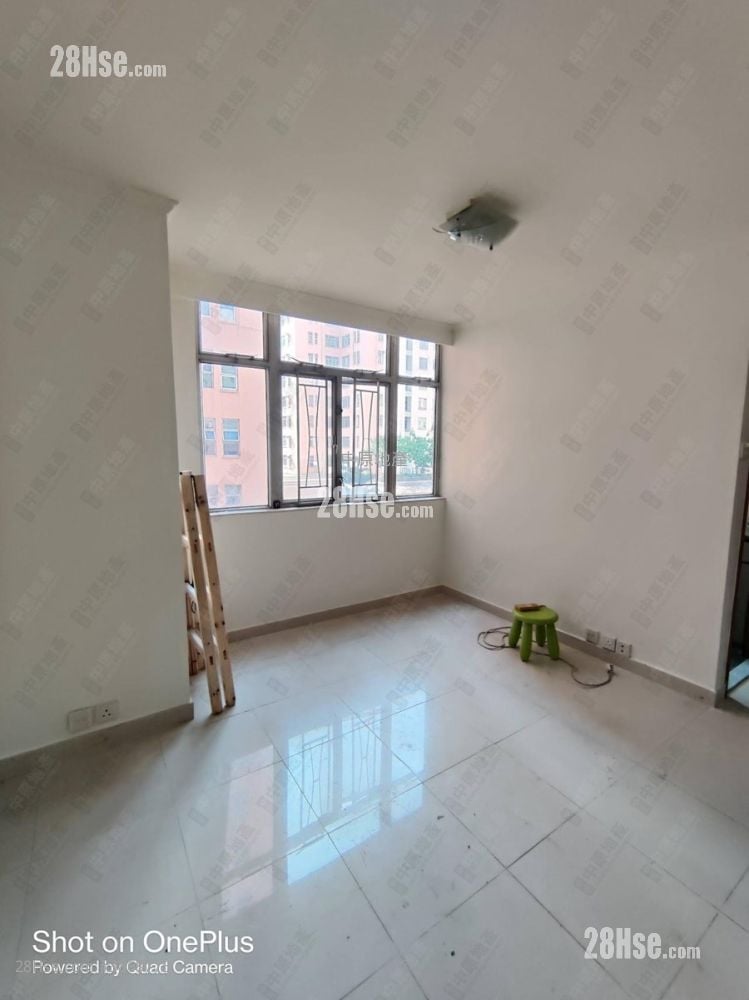 Telford Gardens Sell 2 Bedrooms , 1 Bathroom 539 ft²