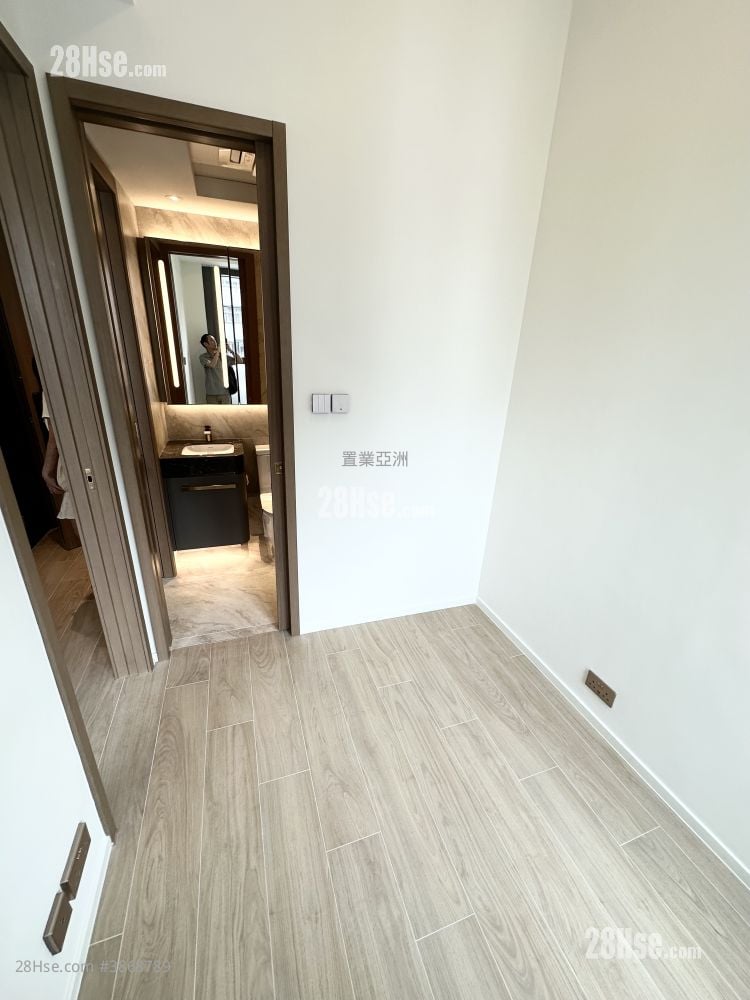Des Voeux W Residence Rental 1 Bedroom , 1 Bathroom 268 ft²
