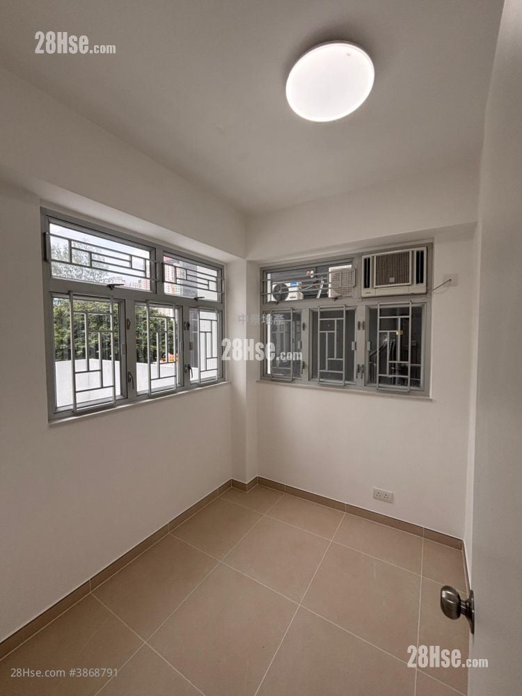 Fok On Court Rental 2 Bedrooms , 1 Bathroom 310 ft²