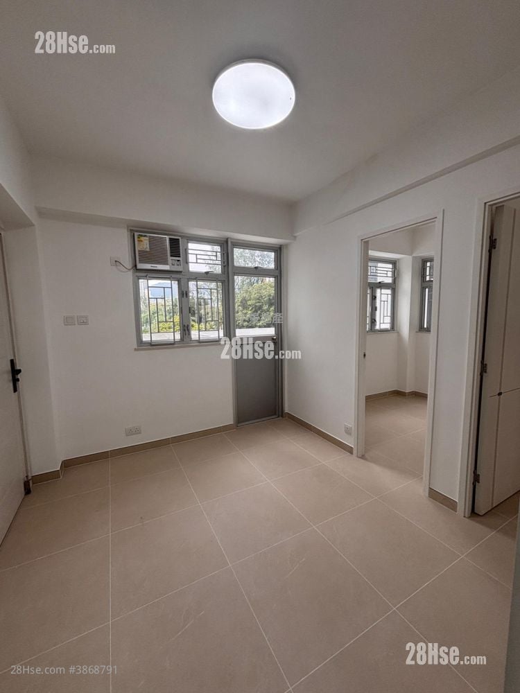 Fok On Court Rental 2 Bedrooms , 1 Bathroom 310 ft²