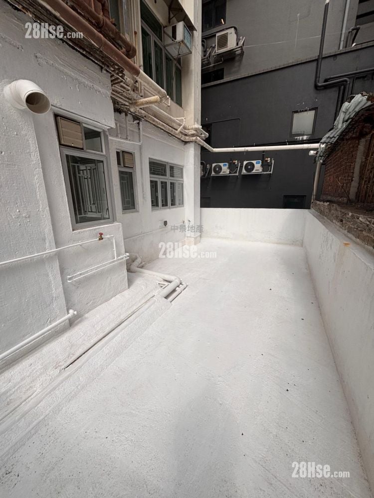 Fok On Court Rental 2 Bedrooms , 1 Bathroom 310 ft²