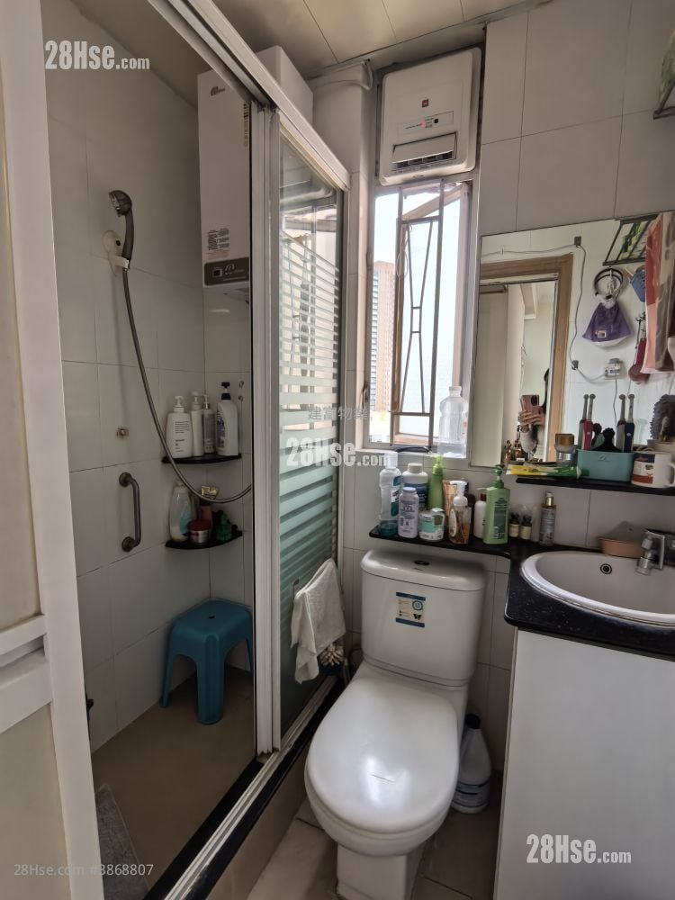 Tai Hang Building Sell 2 Bedrooms , 1 Bathroom