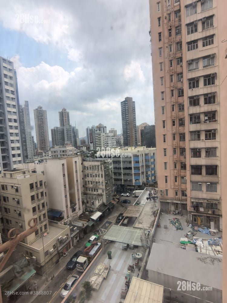 Tai Hang Building Sell 2 Bedrooms , 1 Bathroom