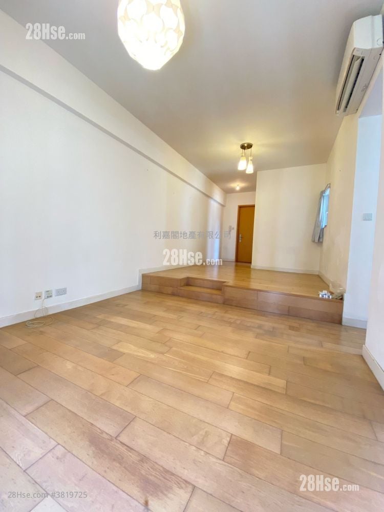 Island Lodge Sell 3 Bedrooms 833 ft²
