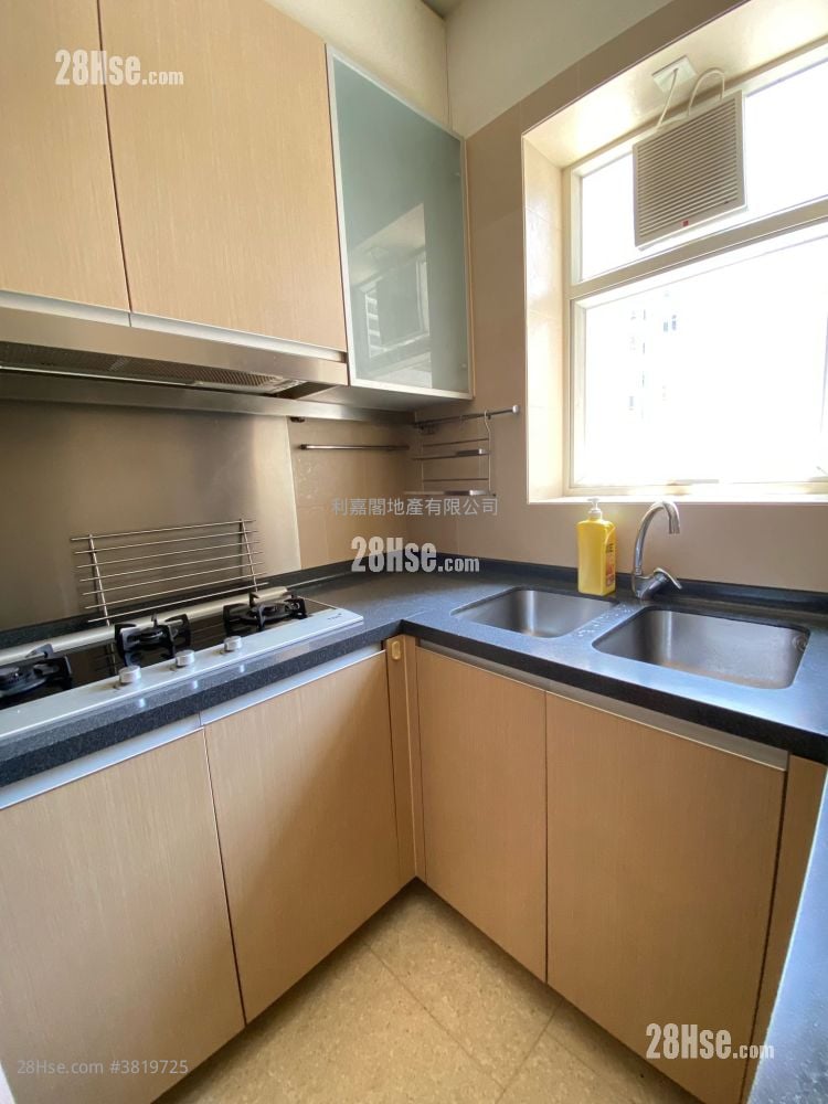 Island Lodge Sell 3 Bedrooms 833 ft²