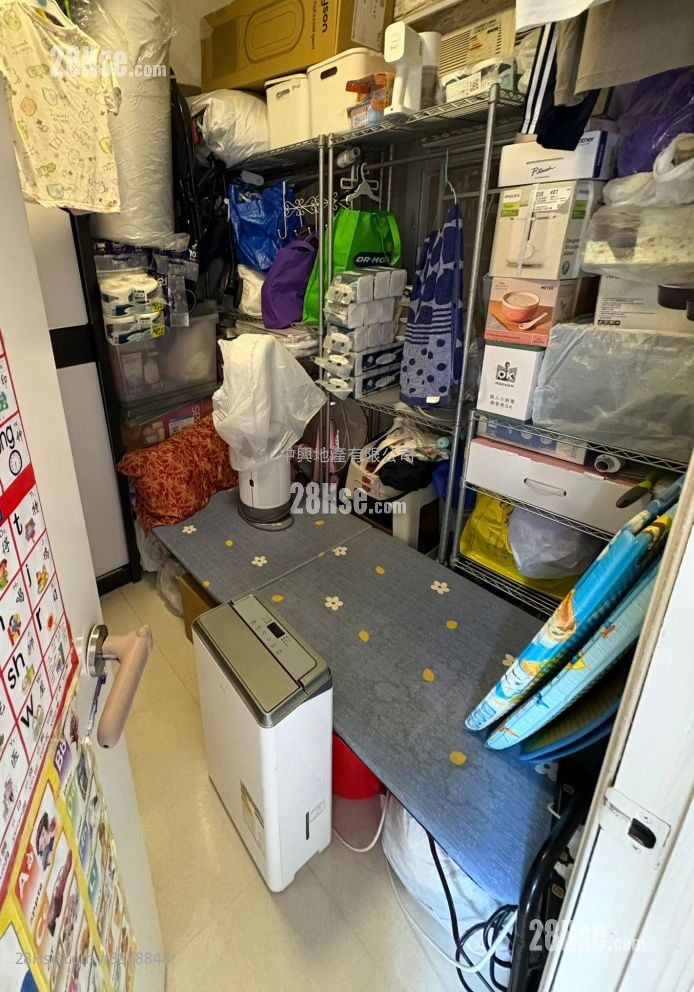 金勋大厦 售盘 2 房 , 1 浴室 406 平方尺