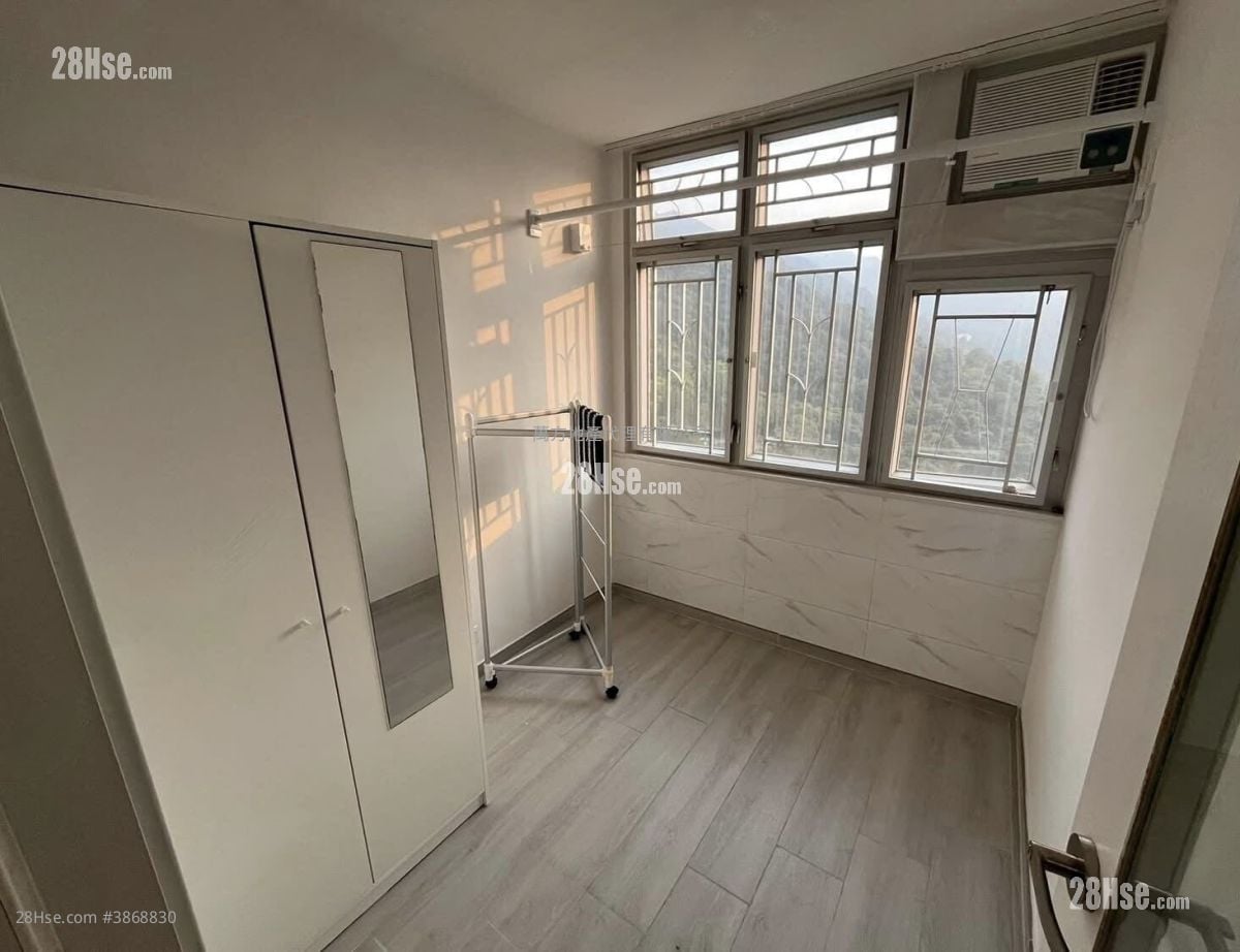 Kwong Lam Court Sell 2 Bedrooms , 1 Bathroom 376 ft²