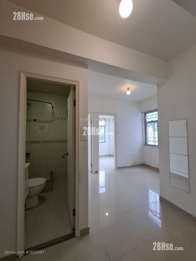 Shaukiwan Centre Rental 2 Bedrooms 306 ft²