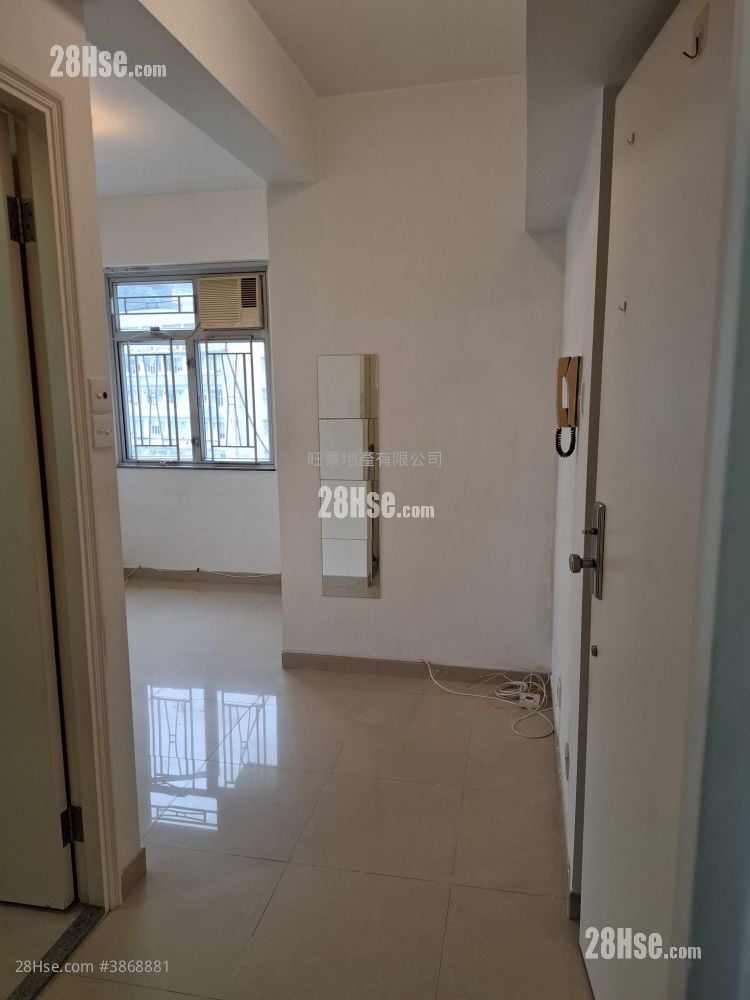 Shaukiwan Centre Rental 2 Bedrooms 306 ft²