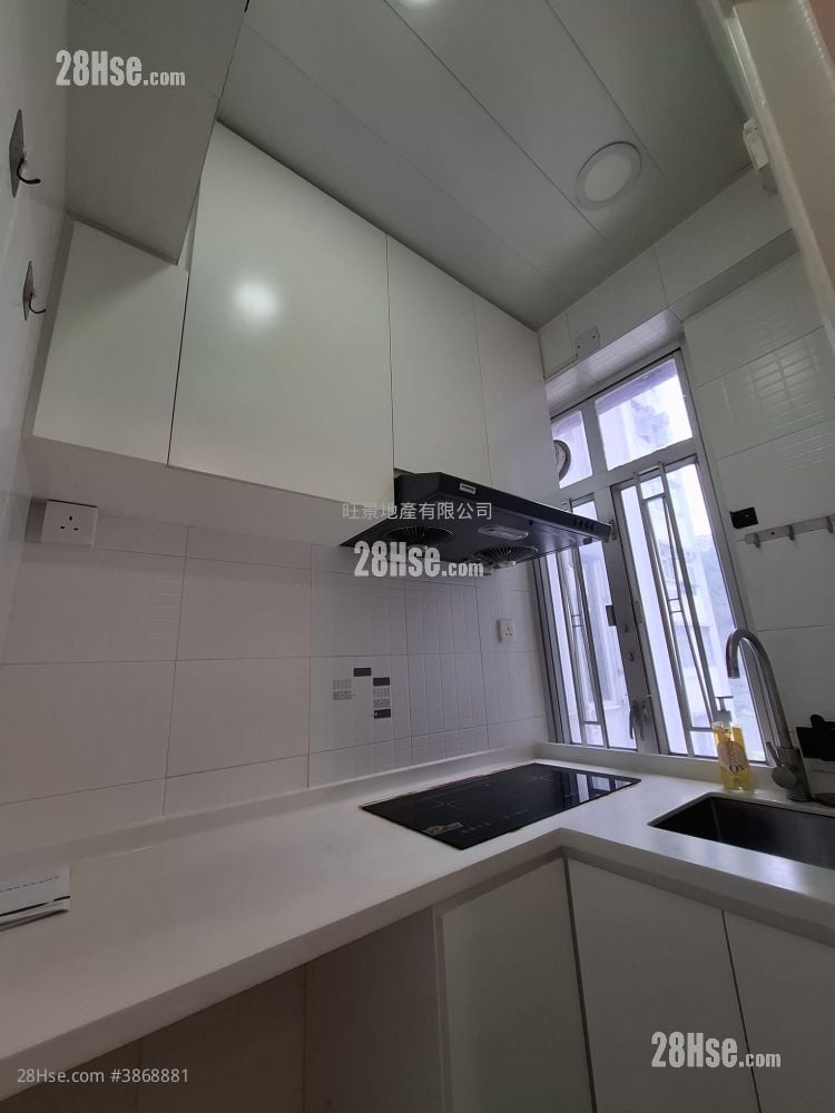 Shaukiwan Centre Rental 2 Bedrooms 306 ft²