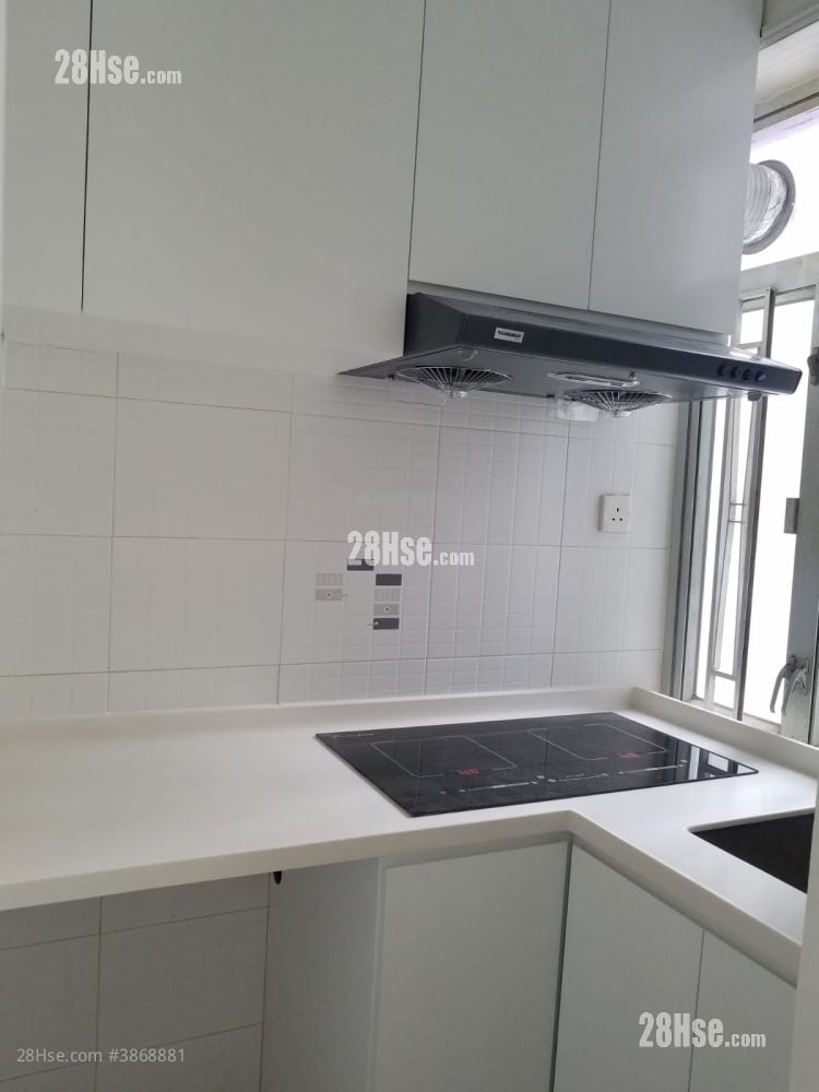Shaukiwan Centre Rental 2 Bedrooms 306 ft²