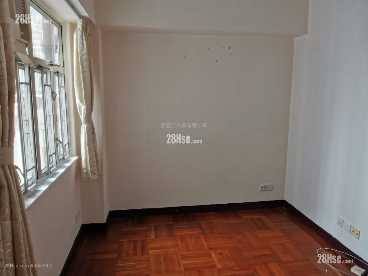 Bo Sun Court Sell 2 Bedrooms , 1 Bathroom 455 ft²