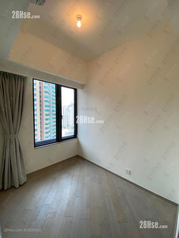 Regency Bay Sell 2 Bedrooms 420 ft²