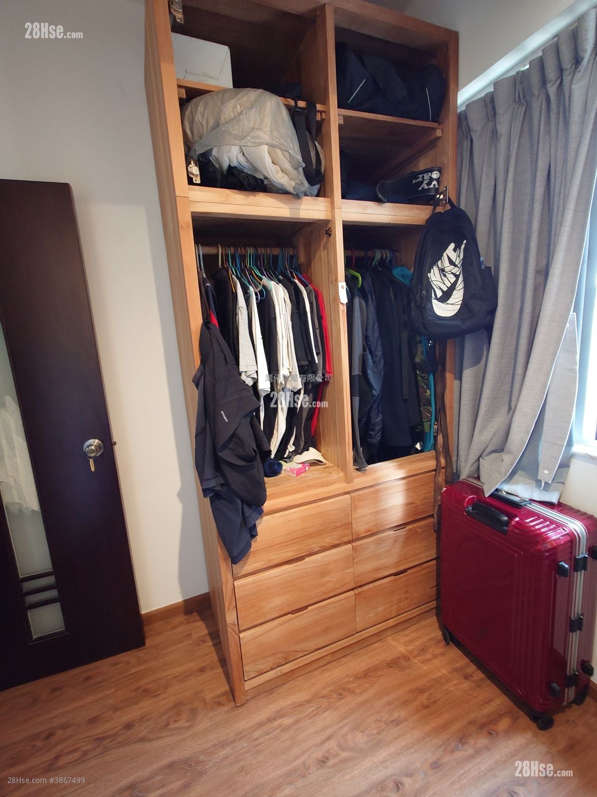 Diamond Building Rental 3 Bedrooms , 1 Bathroom 437 ft²