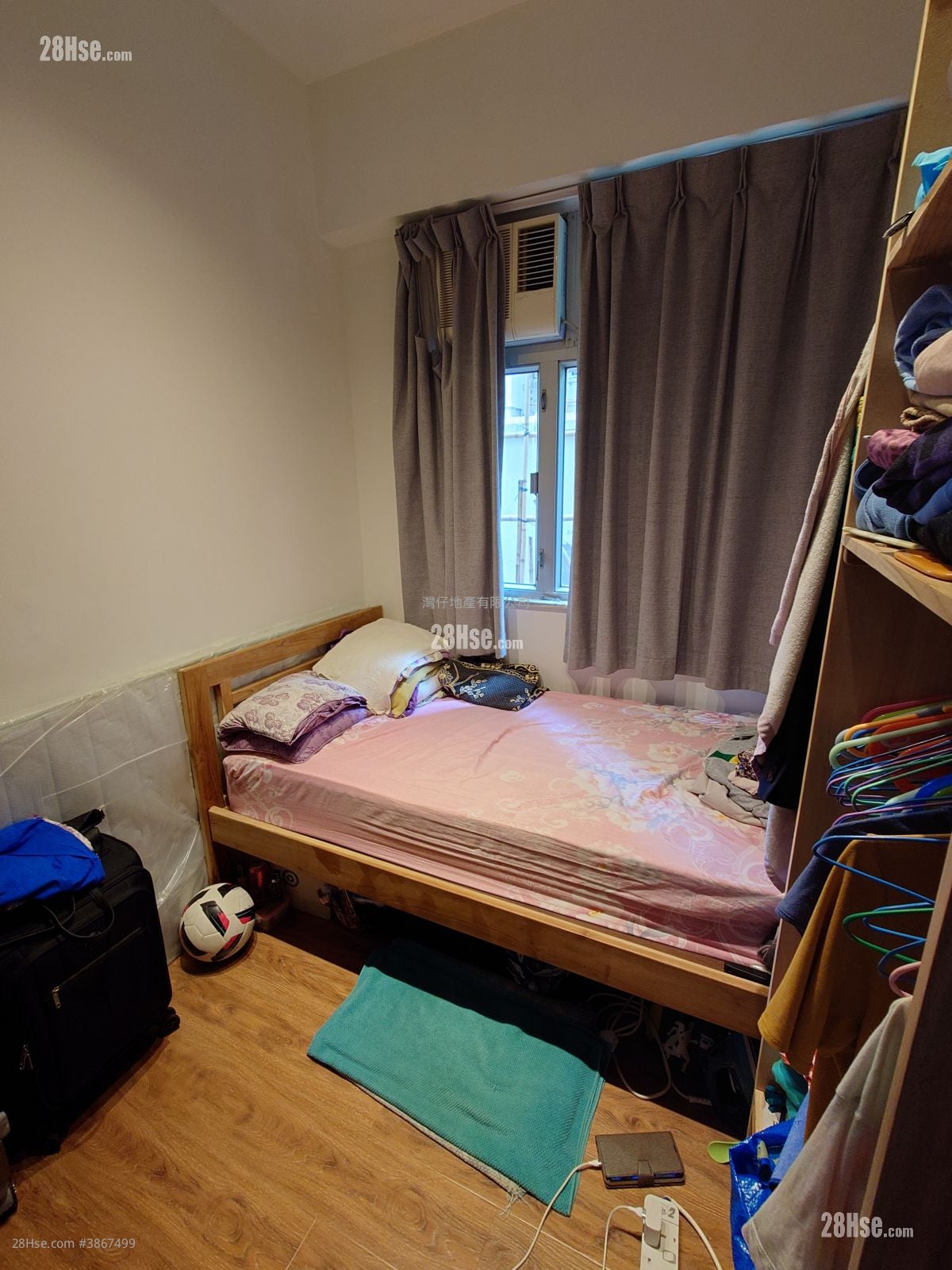Diamond Building Rental 3 Bedrooms , 1 Bathroom 437 ft²