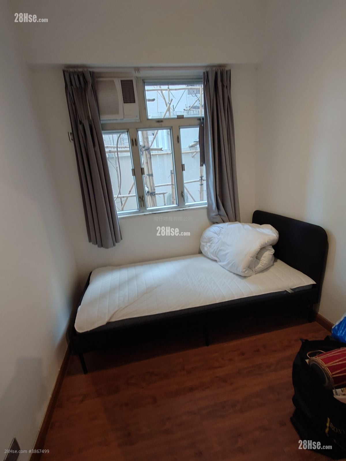 Diamond Building Rental 3 Bedrooms , 1 Bathroom 437 ft²
