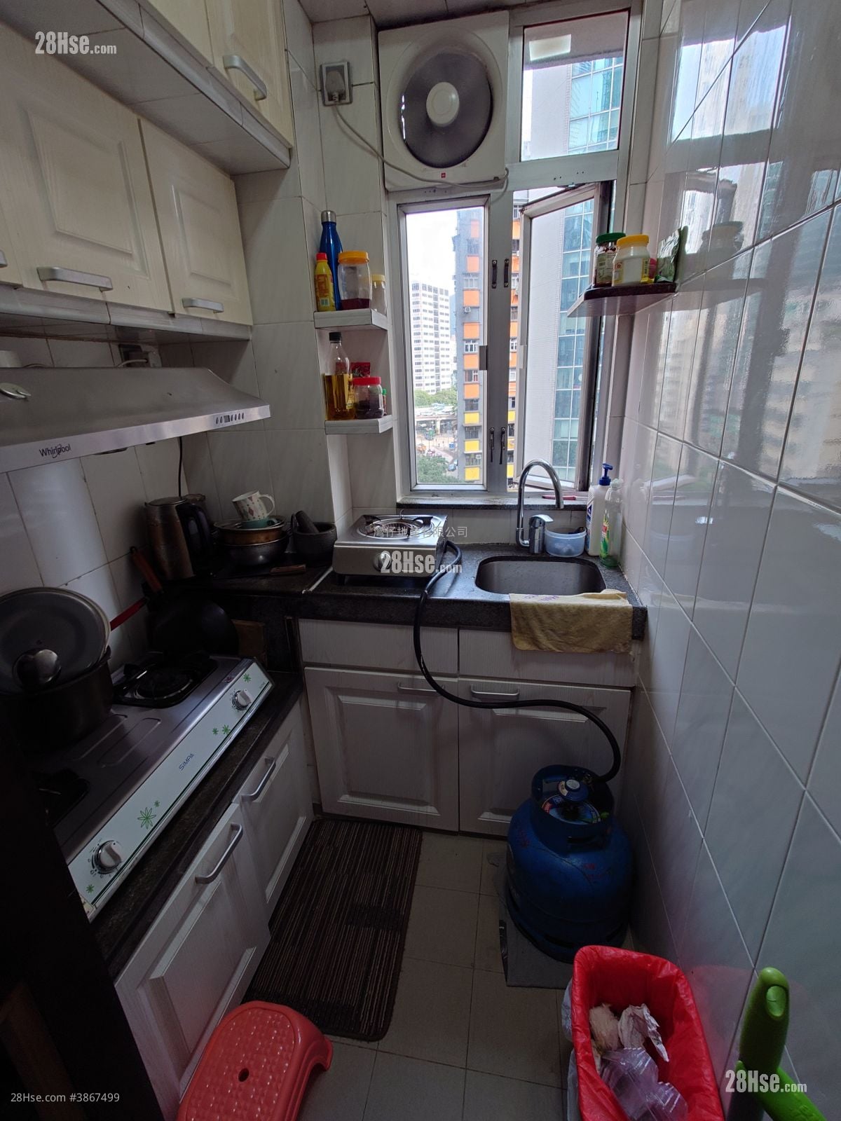 Diamond Building Rental 3 Bedrooms , 1 Bathroom 437 ft²