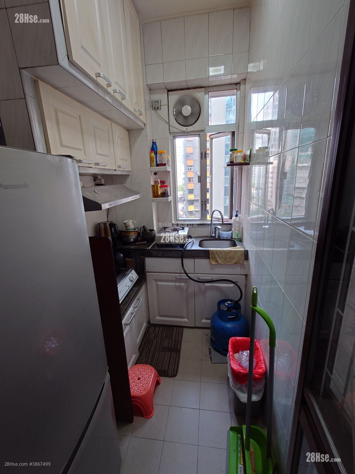 Diamond Building Rental 3 Bedrooms , 1 Bathroom 437 ft²