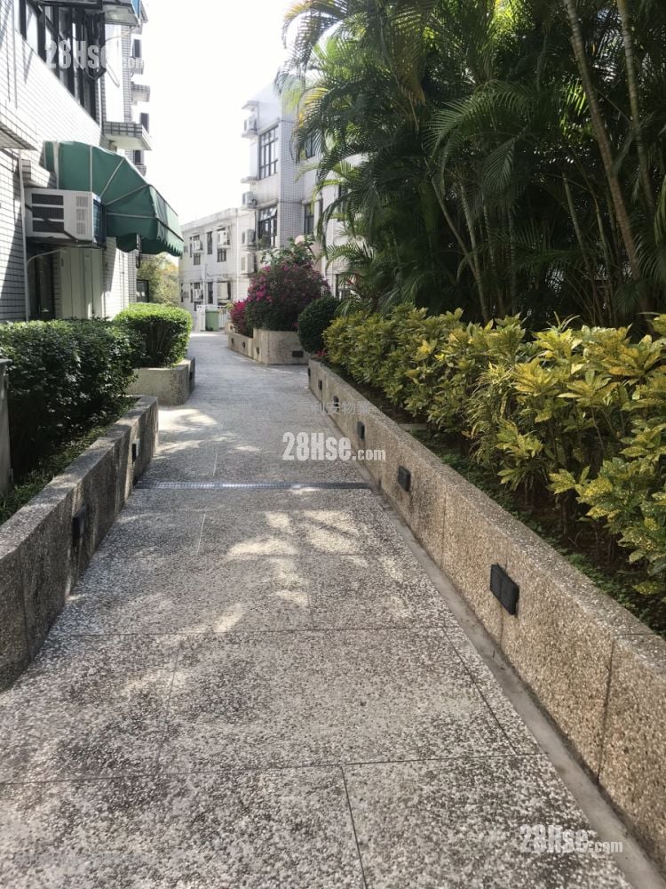 芳苑 租盤 開放式間隔 , 1 浴室 235 平方呎