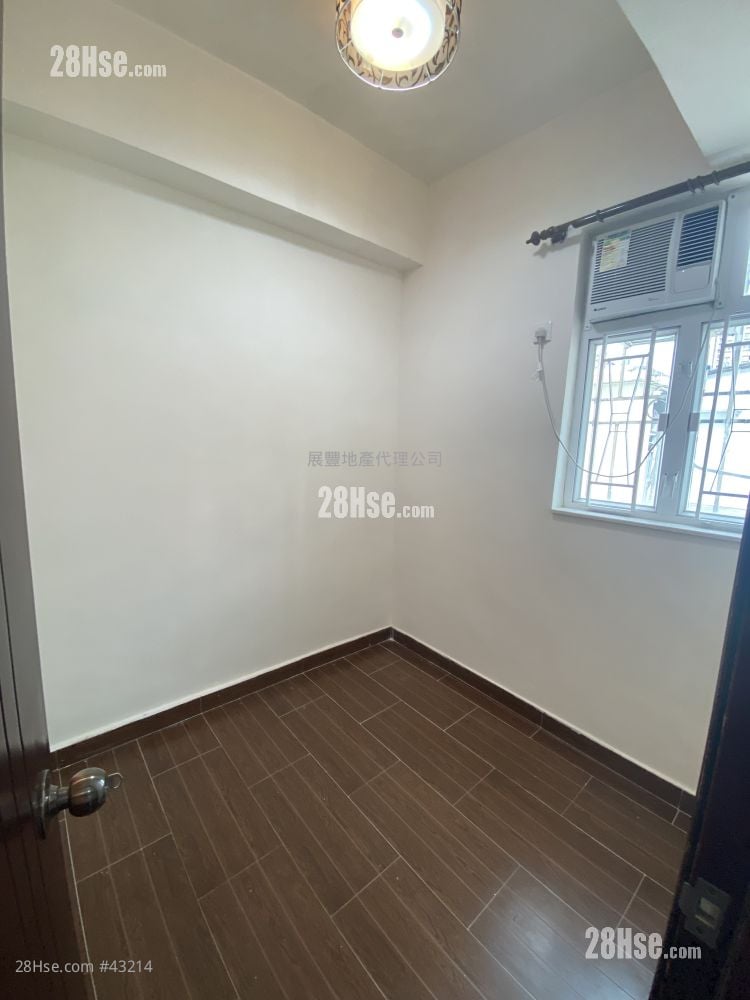 324 Un Chau Street Rental 2 Bedrooms , 1 Bathroom 250 ft²