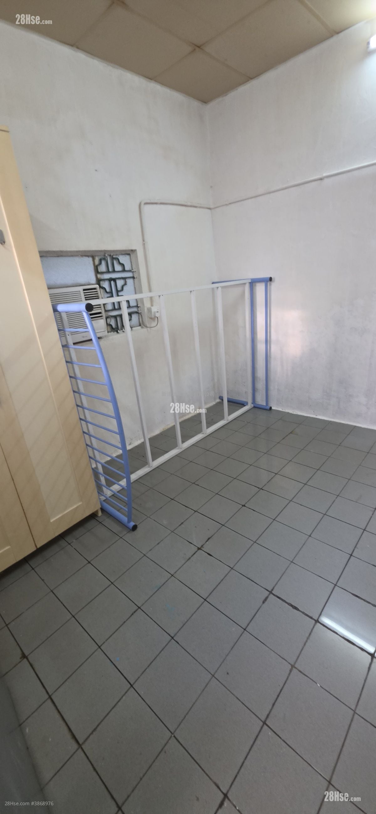 Village Rental Studio , 1 Bathroom 250 ft²