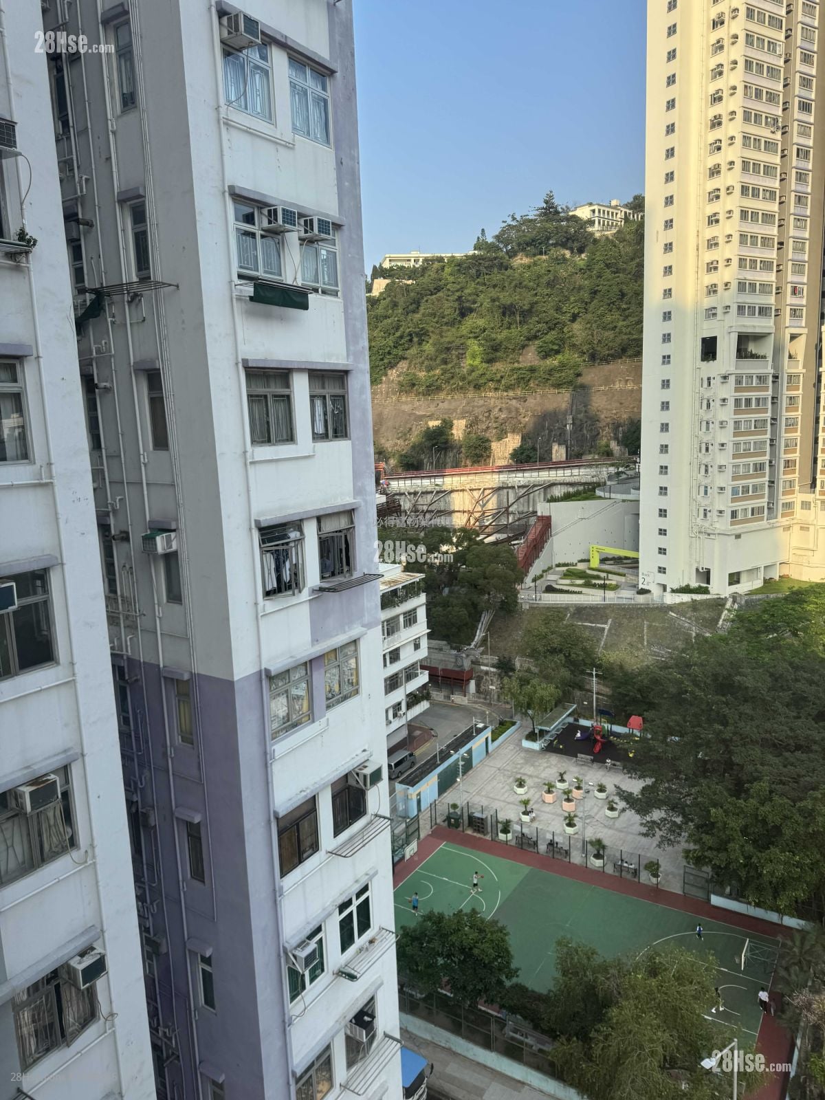 Shaukiwan Centre Rental 2 Bedrooms , 1 Bathroom 306 ft²