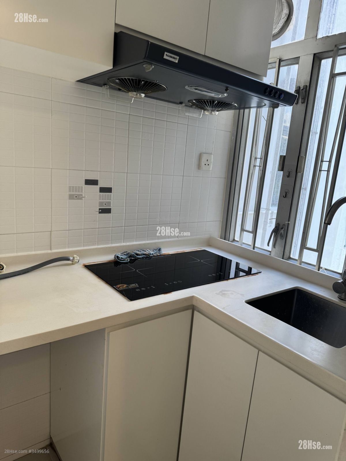 Shaukiwan Centre Rental 2 Bedrooms , 1 Bathroom 306 ft²