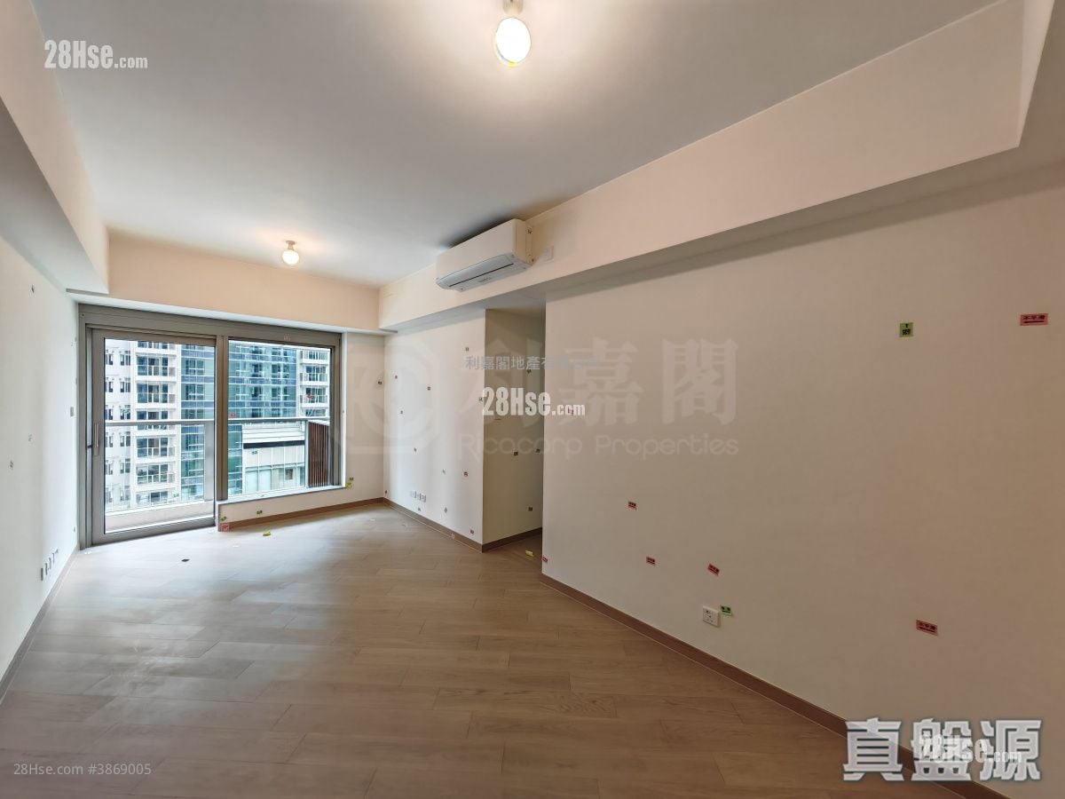 Grand Mayfair  Sell 3 Bedrooms , 3 Bathrooms 767 ft²
