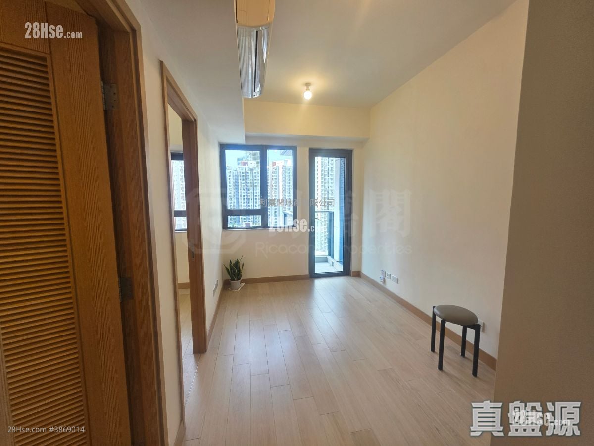 Victoria Skye Rental 344 ft²