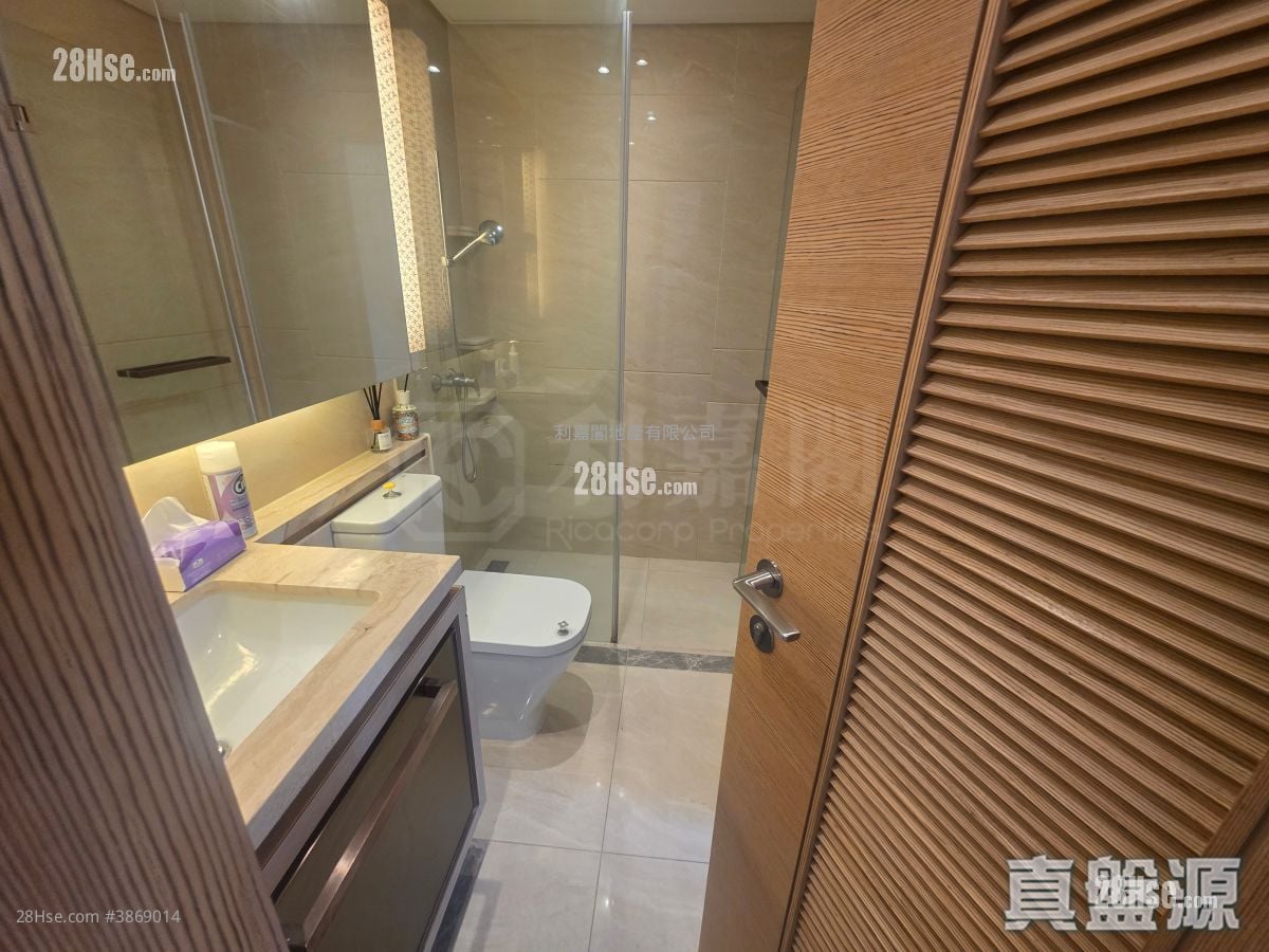 Victoria Skye Rental 344 ft²