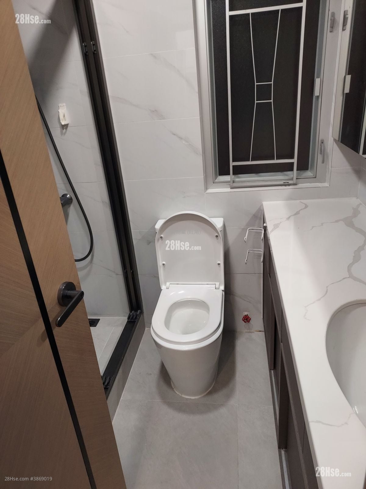 Peace Building Rental 2 Bedrooms , 1 Bathroom 466 ft²