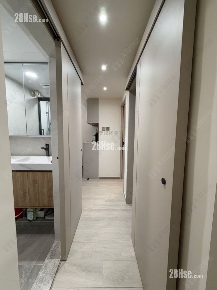 Siu Hong Court Sell 3 Bedrooms 568 ft²