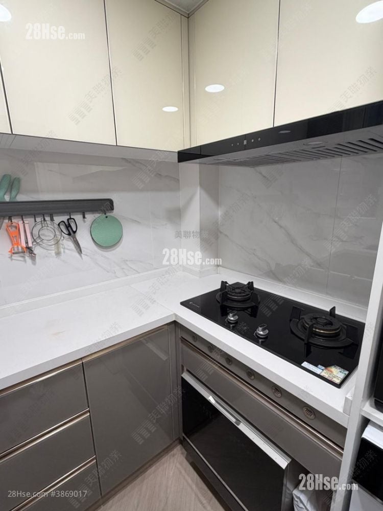 Siu Hong Court Sell 3 Bedrooms 568 ft²
